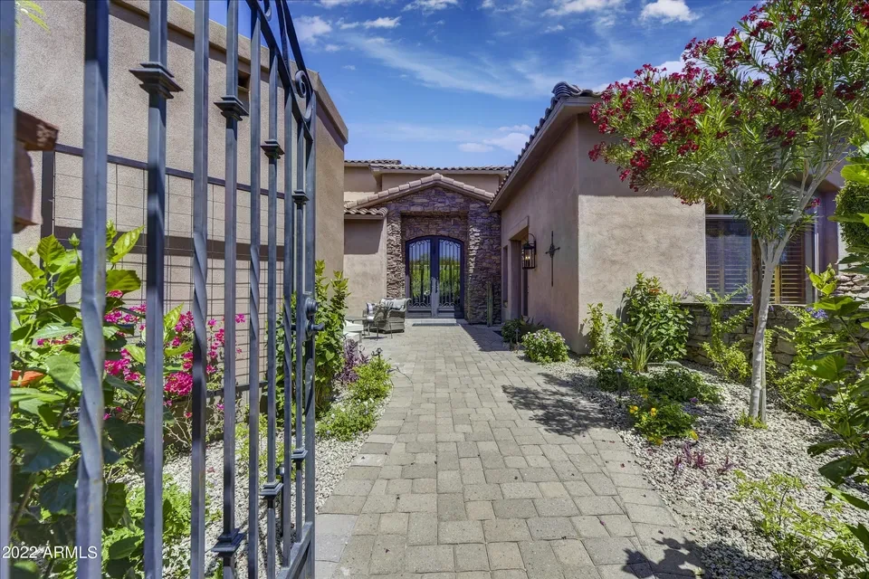 Welcoming entrance to Legacy Ridge North